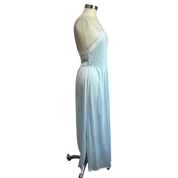 Vintage Light Blue Barbizon Smocked Bodice Danity Full Sweep Night Gown Sz L - Picture 2 of 9